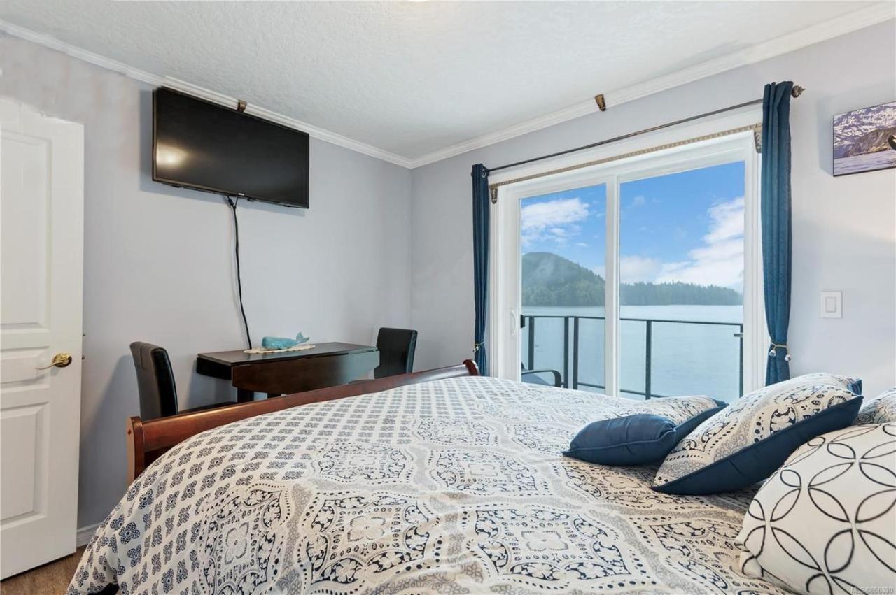 The Oceanfront Inn On Stephens Bay Coal Harbour Εξωτερικό φωτογραφία