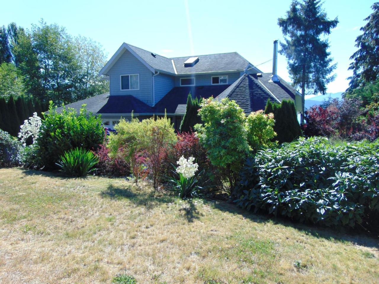 The Oceanfront Inn On Stephens Bay Coal Harbour Εξωτερικό φωτογραφία
